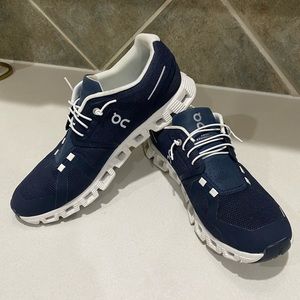 ON RUNNING CLOUD 5 SHOES 9.5